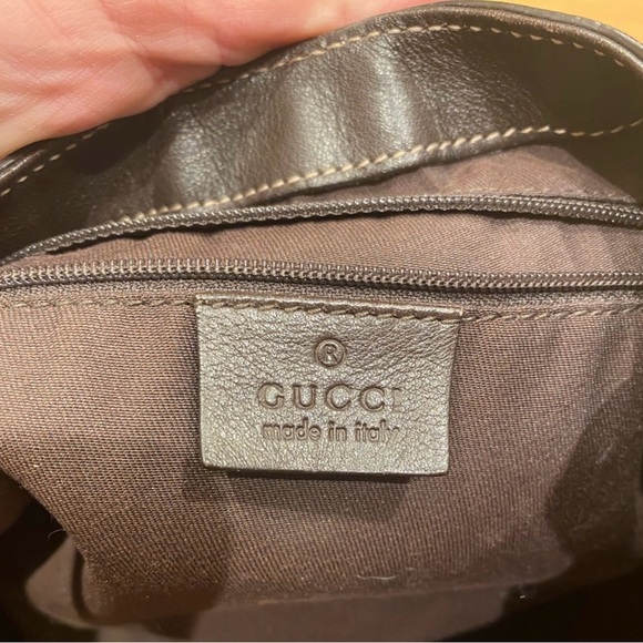 Excellent, barely used Gucci bag. - Picture 4 of 11